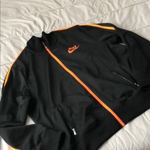 Men’s Nike sweatshirt